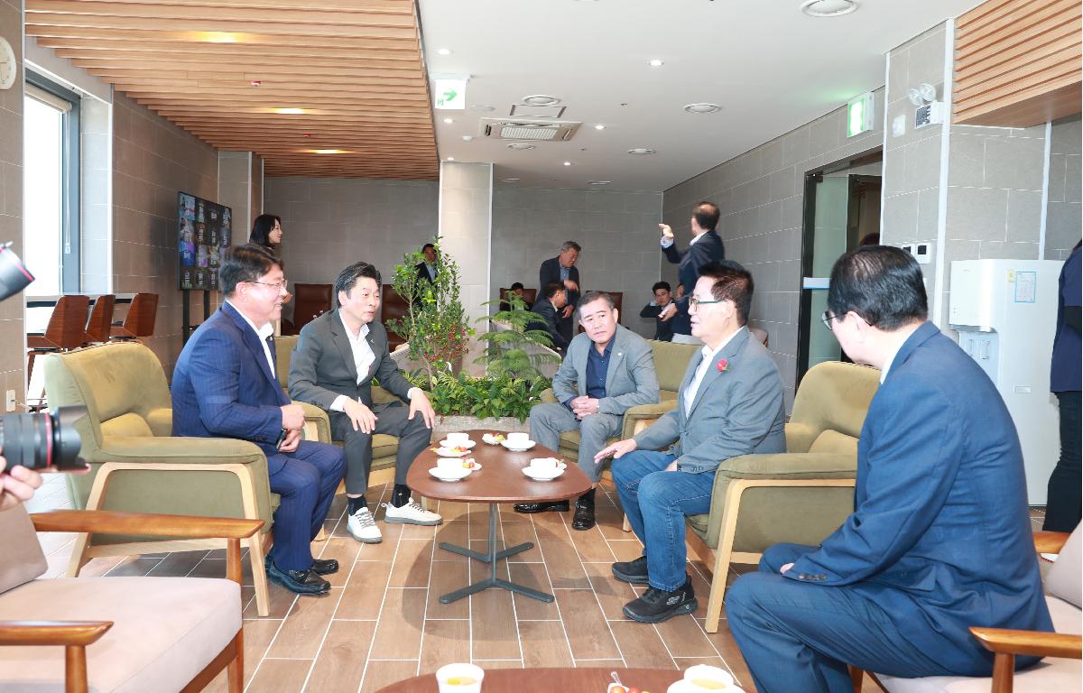 2024 대한민국 우수웰니스관광지 현판식 첨부이미지 : 240510 대한민국 우수웰니스관광지 현판식 (4).JPG