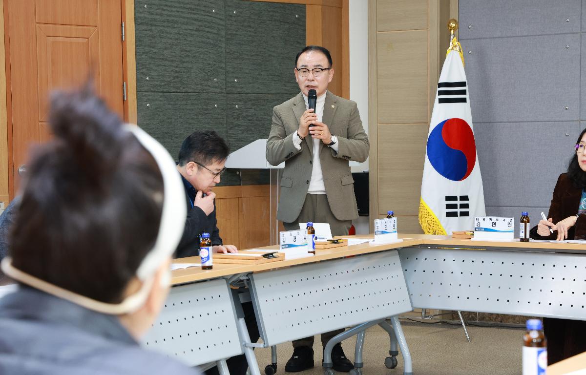 생일 여객선 야간 운항 관련 주민 간담회 첨부이미지 : 1U7A2791.JPG