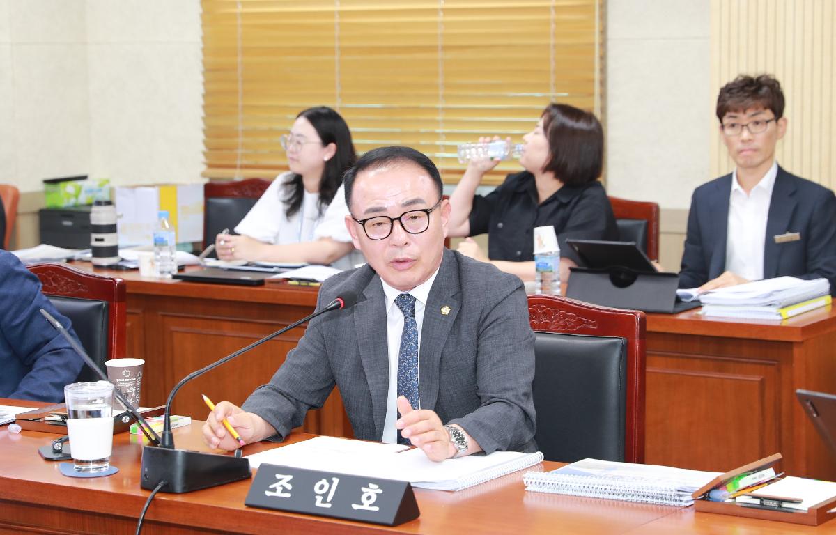 제323회 임시회 (읍면정보고) & 9월중 의원간담회 첨부이미지 : AC4I4014.JPG