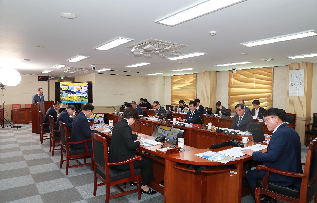 제323회 임시회 (읍면정보고) & 9월중 의원간담회 첨부이미지 : AC4I3949.JPG