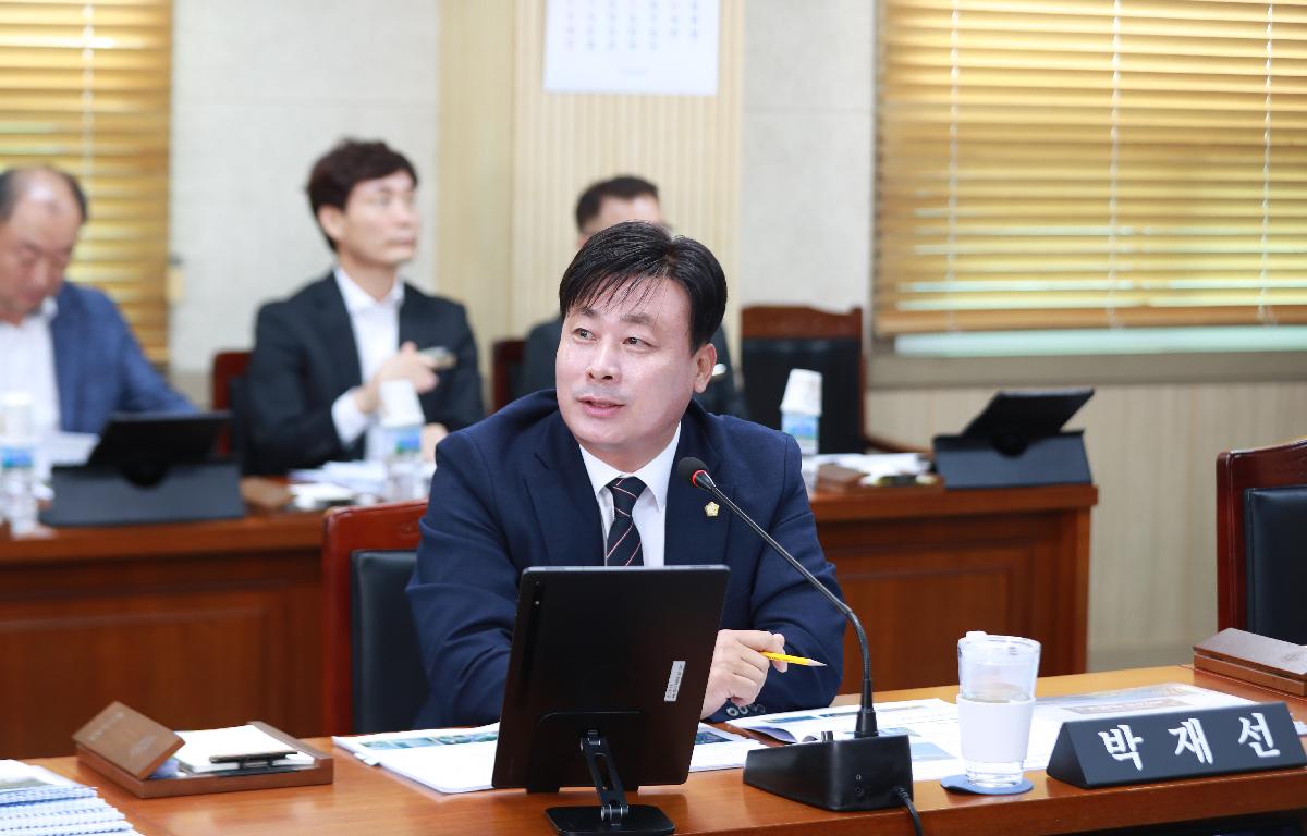 제323회 임시회 (읍면정보고) & 9월중 의원간담회 첨부이미지 : AC4I3779.JPG