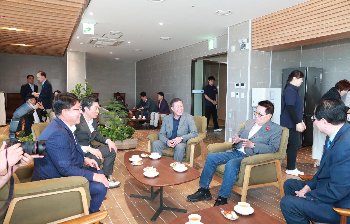 2024 대한민국 우수웰니스관광지 현판식 첨부이미지 : 240510 대한민국 우수웰니스관광지 현판식 (5).JPG