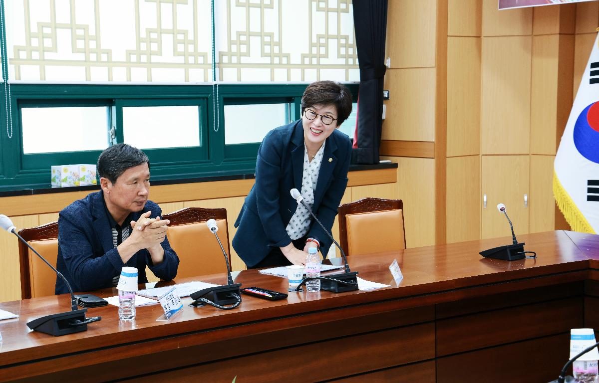 완도군 여성친화도시 조성 중장기계획수립 연구용역 최종보고회 첨부이미지 : 1U7A6971 (1).JPG