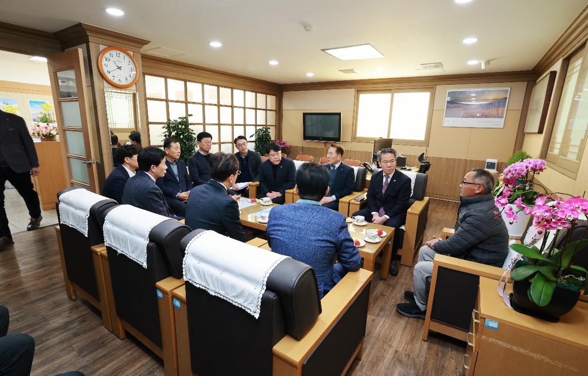 넙도 가뭄 극복 생수 전달식 첨부이미지 : 1U7A3851.JPG