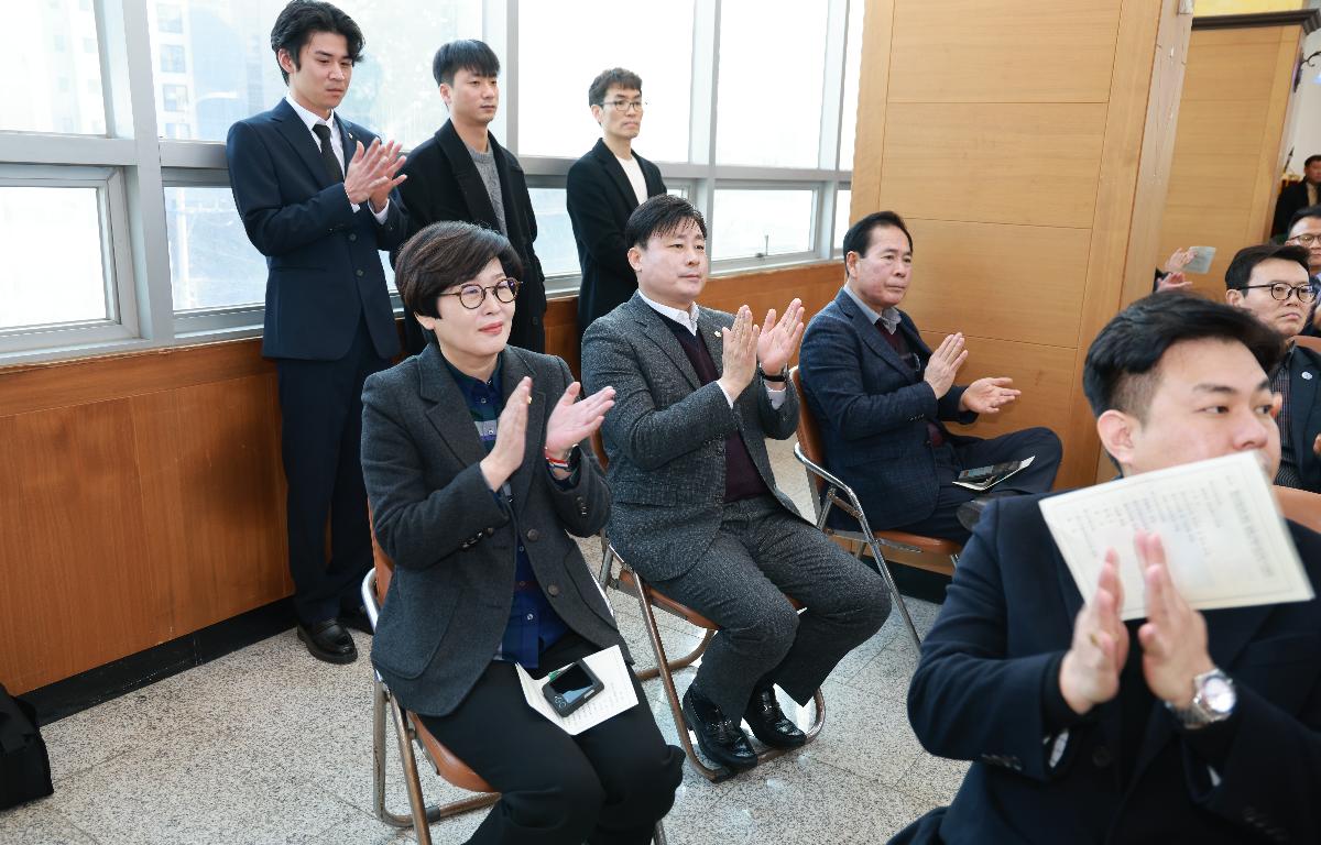 완도군청년회 청년연합회 회장단 및 감사 이.취임식 첨부이미지 : 1U7A2549.JPG