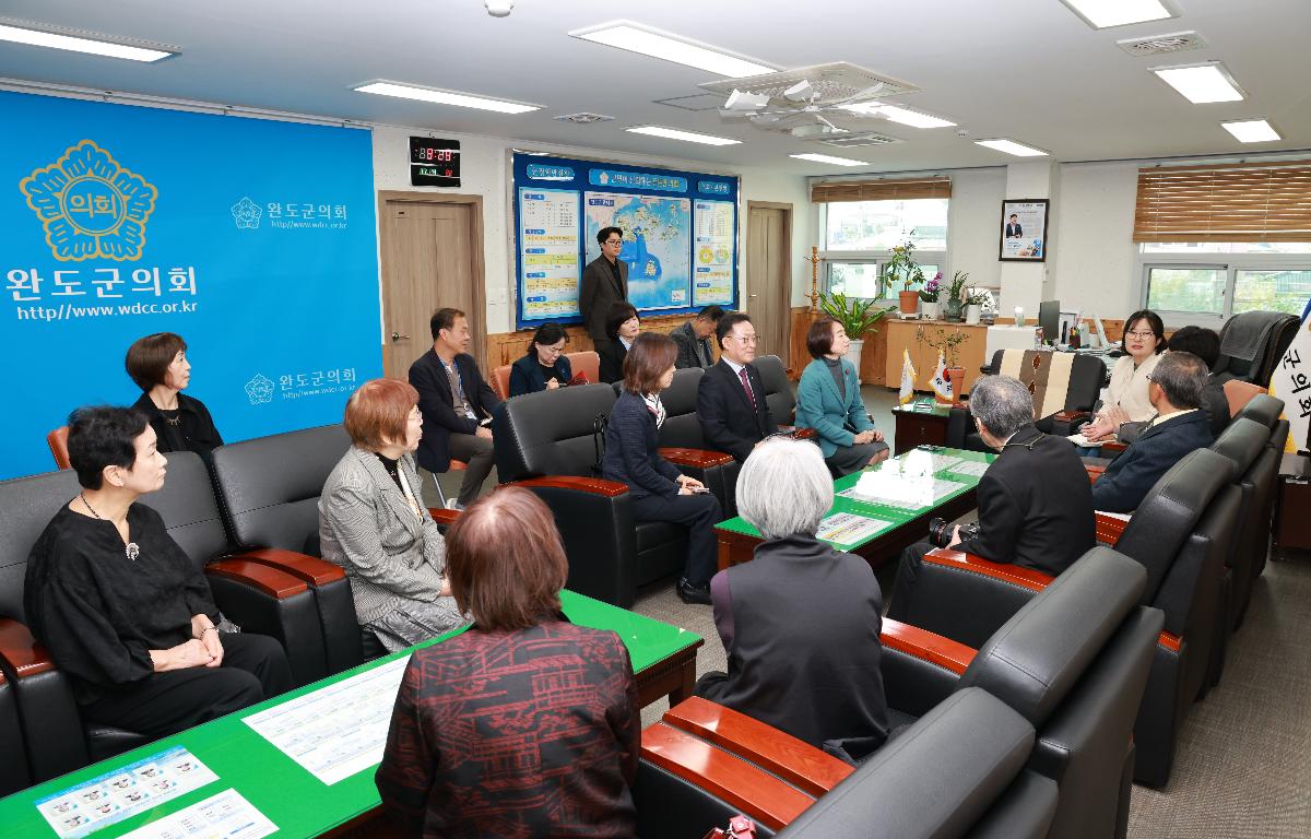 한일친선 장보고 엔린 역사탐방단 방문 첨부이미지 : 1U7A2635.JPG