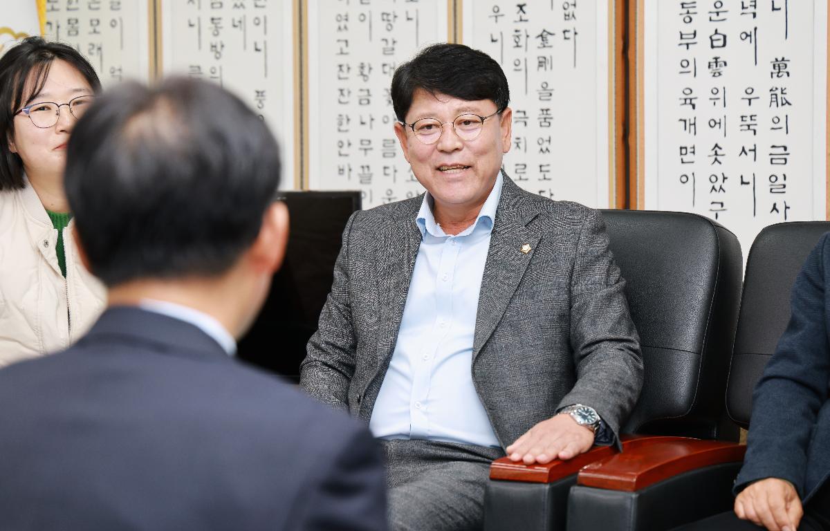 한일친선 장보고 엔린 역사탐방단 방문 첨부이미지 : 1U7A2625.JPG