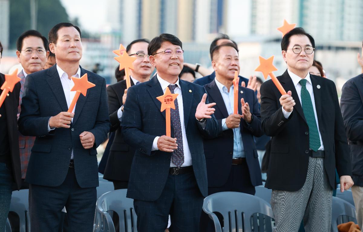 2025 청정완도 가을섬여행 개막 축하쇼 첨부이미지 : 1U7A9893.JPG