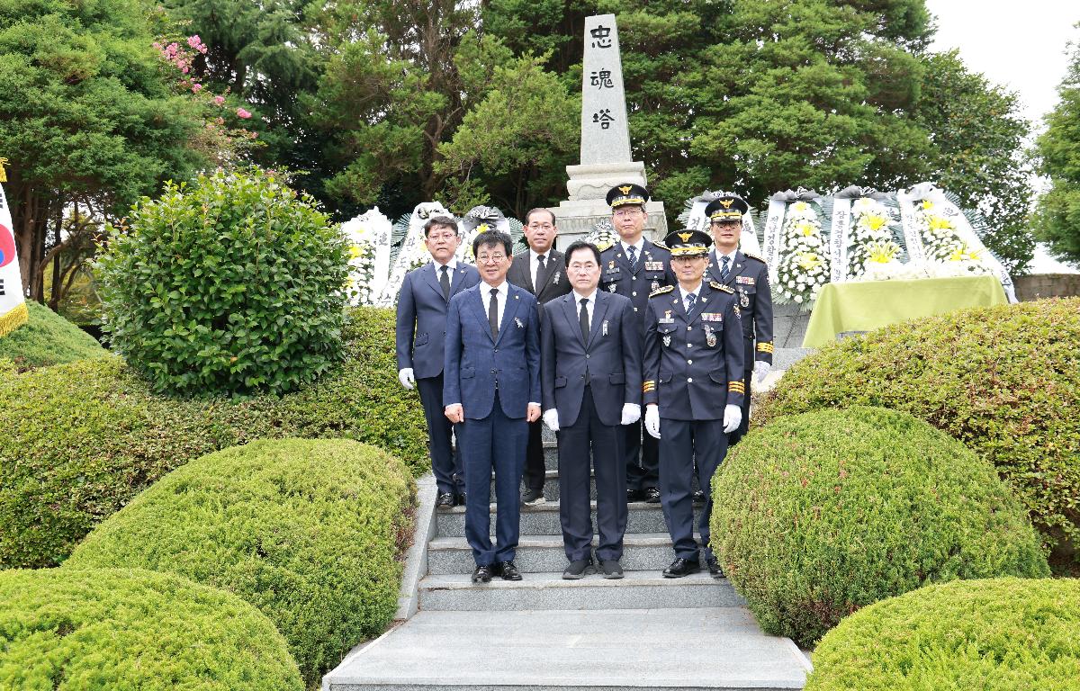 전몰경찰관 26위 및 방위군 3위 위령제 첨부이미지 : 1U7A3690.JPG