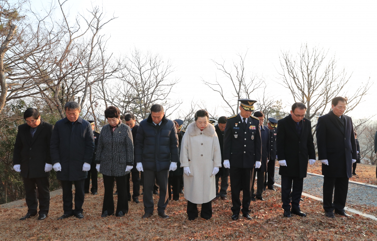 2020년 신년참배 첨부이미지 : 2020년 신년참배 (3).JPG