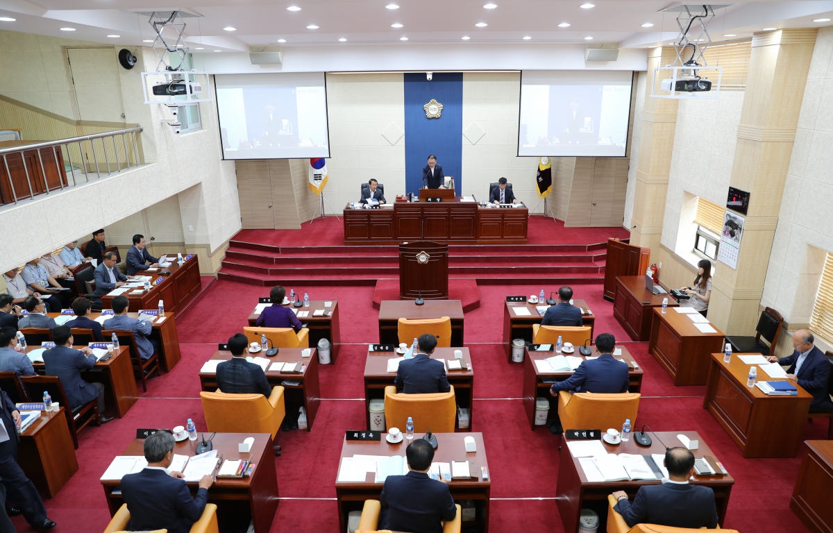 제258회 완도군의회 임시회 첨부이미지 : 20180712.JPG