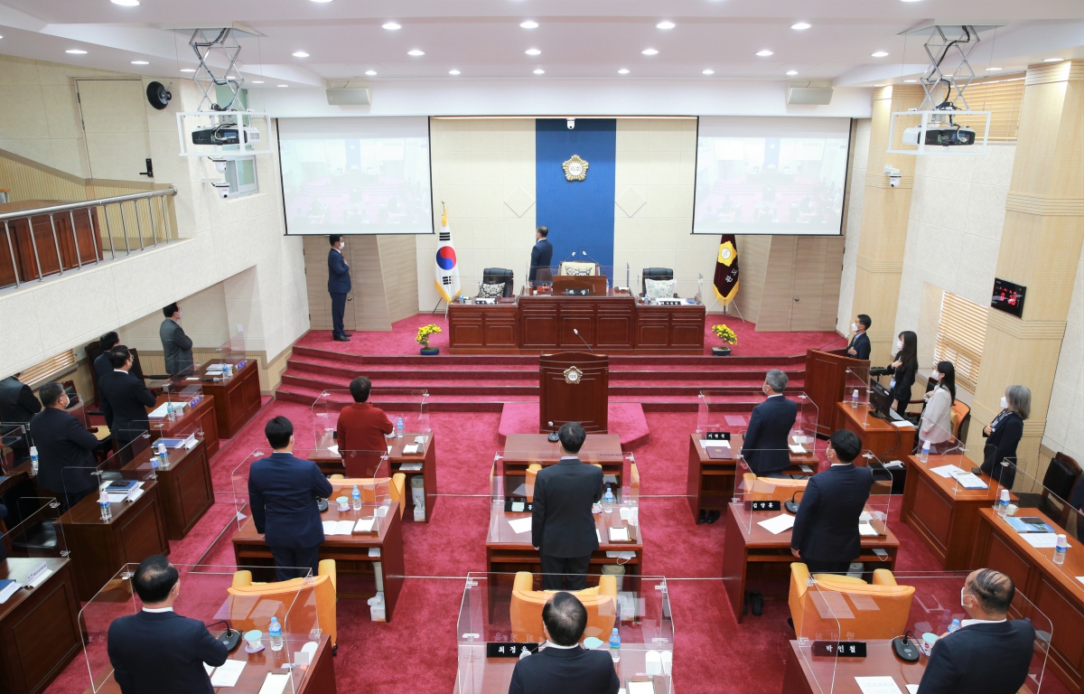 제295회 완도군의회 임시회 군정 질문 및 답변 첨부이미지 : 제295회 완도군의회 임시회10.jpg