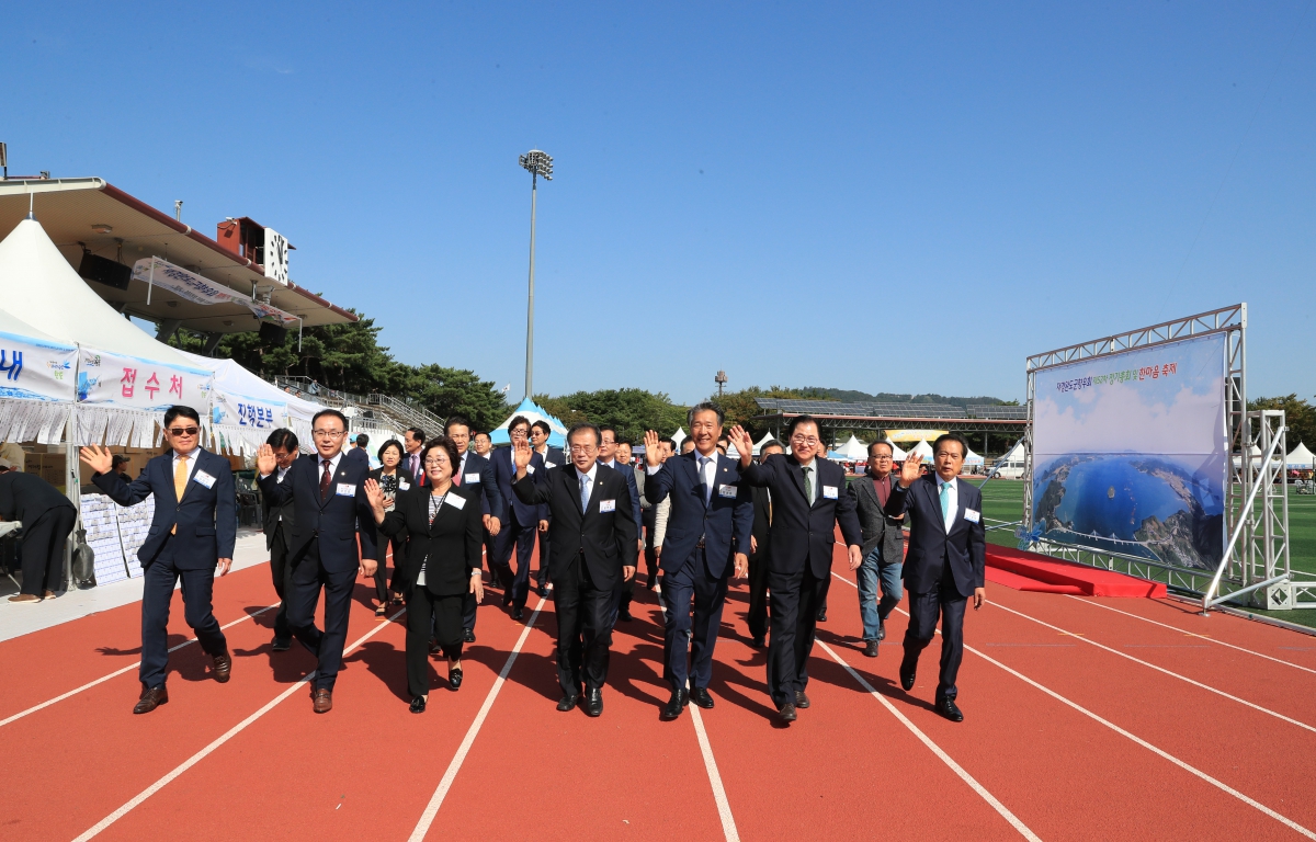 재경완도군향우회 제52차 정기총회 및 한마음축제 첨부이미지 : 재경완도군향우회 제52차 정기총회 및 한마음축제 (2).JPG