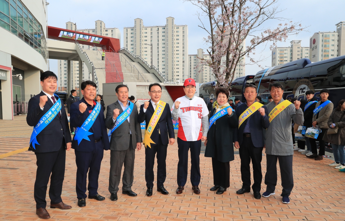 2019 각종 축제 성공개최를 위한 프로야구 경기장 홍보 첨부이미지 : 액자 2.jpg