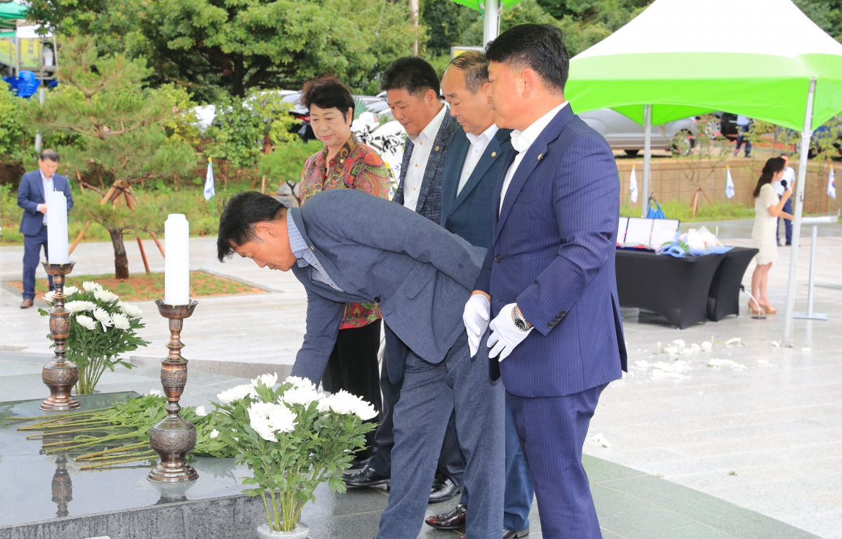 약산 항일운동기념공원 조성사업 준공식 첨부이미지 : 약산 항일운동기념공원 조성사업 준공식 (4).JPG