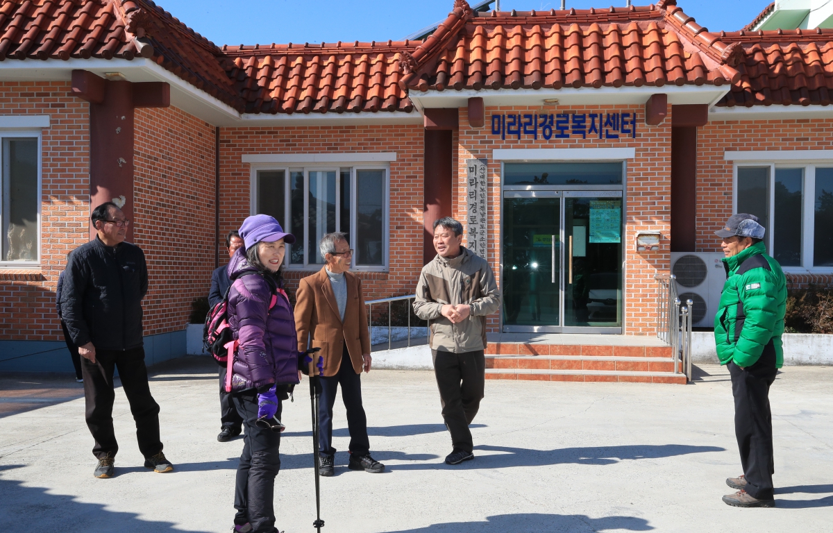 섬 그대로 풍경길 환경정화 및 걷기행사 첨부이미지 : 섬 그대로 풍경길 환경정화 및 걷기행사.JPG