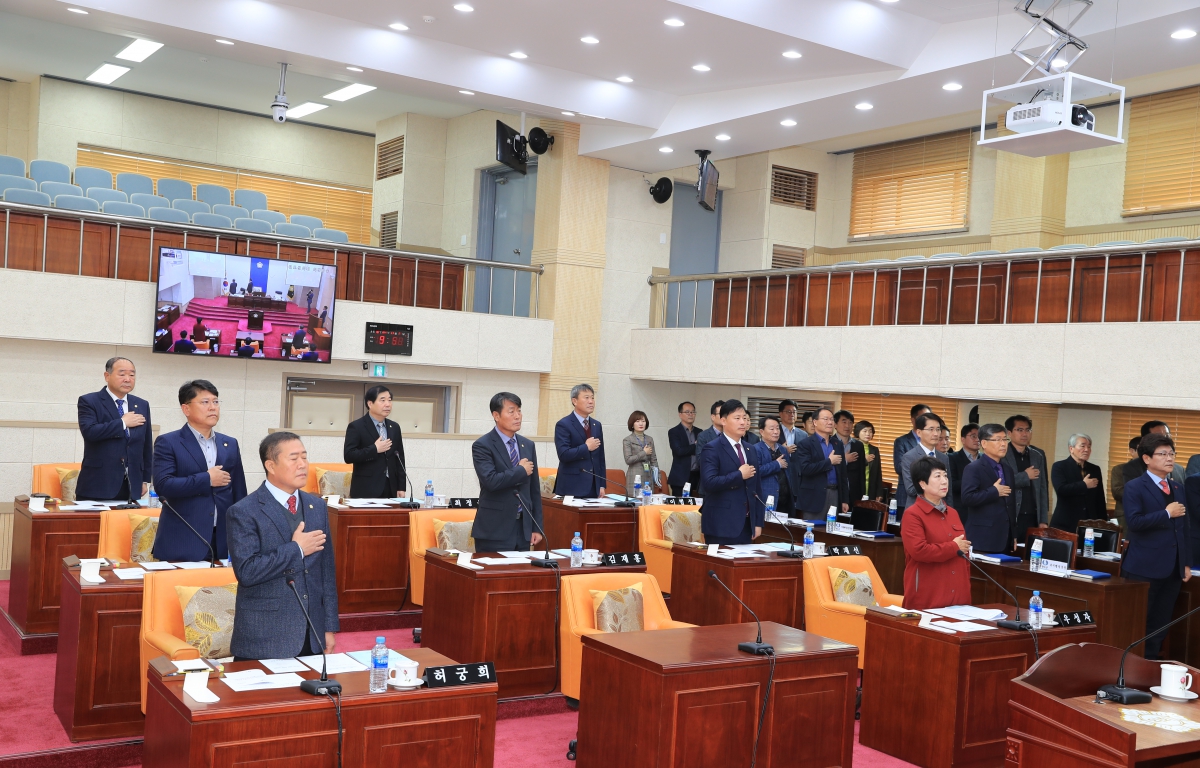 제275회 완도군의회 제2차 정례회 첨부이미지 : 제275회 제2차 정례회.JPG