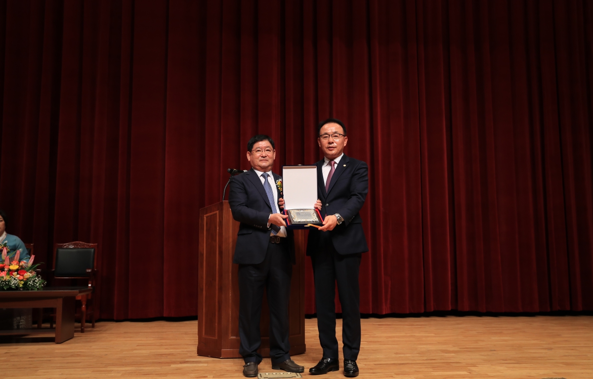 정남선 완도농협 조합장 퇴임식 첨부이미지 : 정남선 농협조합장 퇴임식.JPG