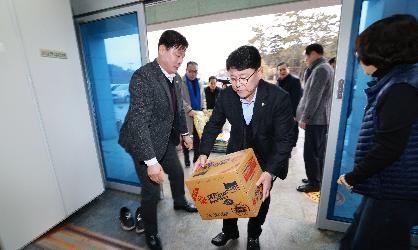설 명절 맞이 전통시장 방문 및 노인요양시설 방문 