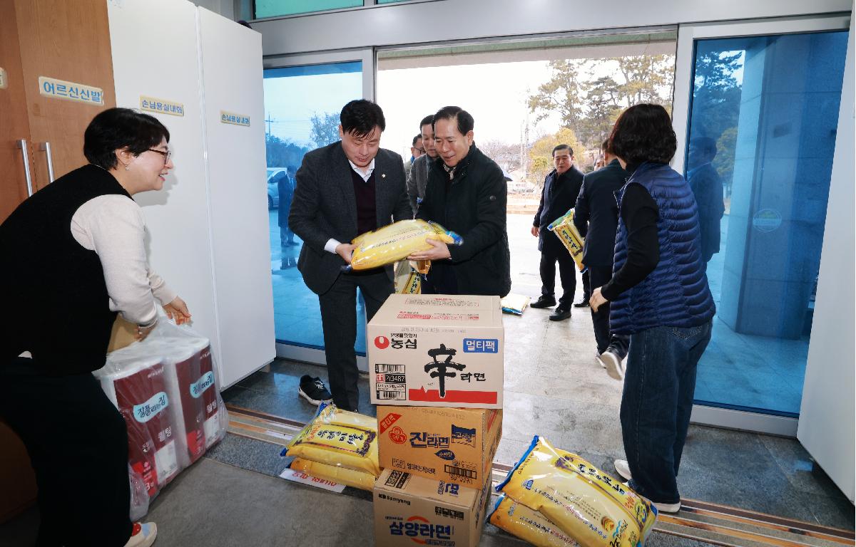 설 명절 맞이 전통시장 방문 및 노인요양시설 방문  첨부이미지 : 1U7A5349.JPG