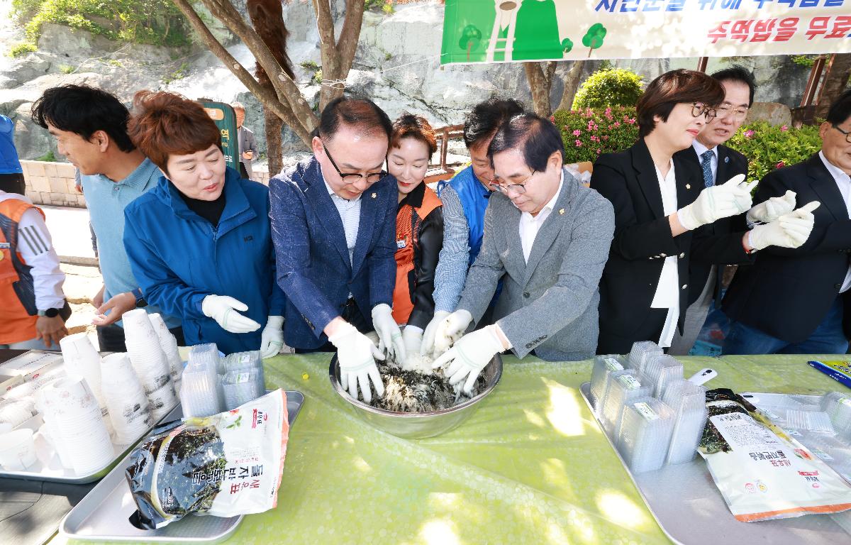 제46주년 완도 5.18 민주화운동 기념행사 첨부이미지 : 1U7A6530.JPG