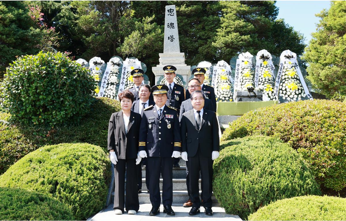 전몰경찰관 방위군 위령제 첨부이미지 : 1U7A7461.JPG